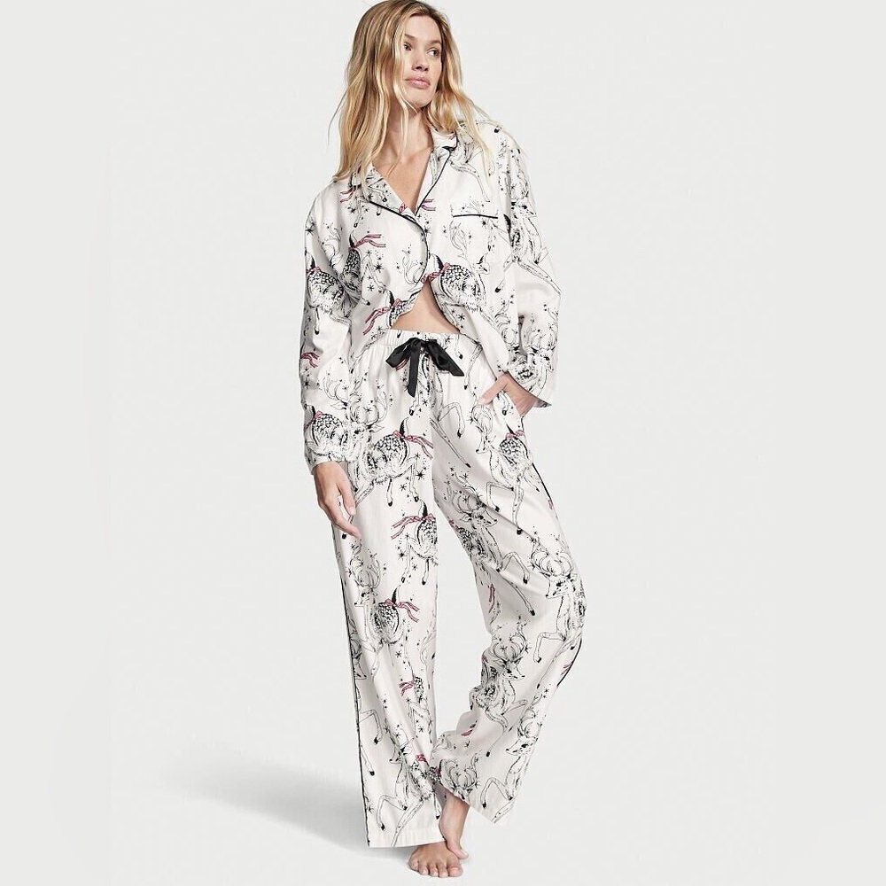 NWT Flannel Long Pajama Set with Reindeer Print
